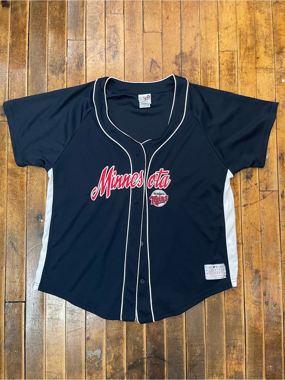 women’s Minnesota Twins jersey